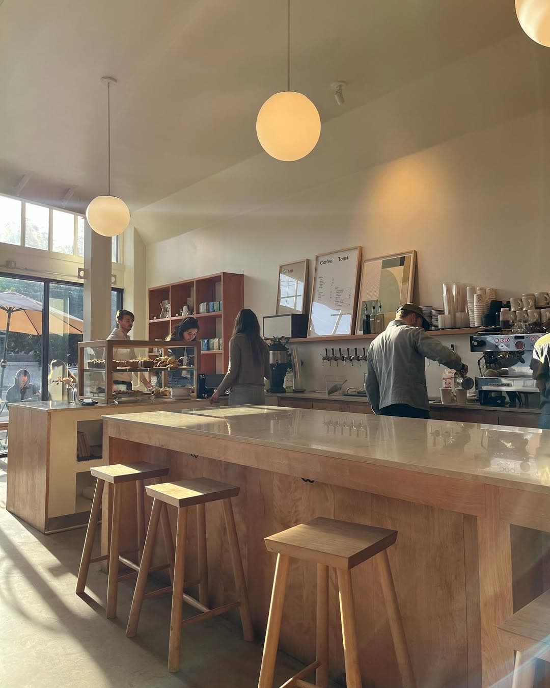 Calmo window seating