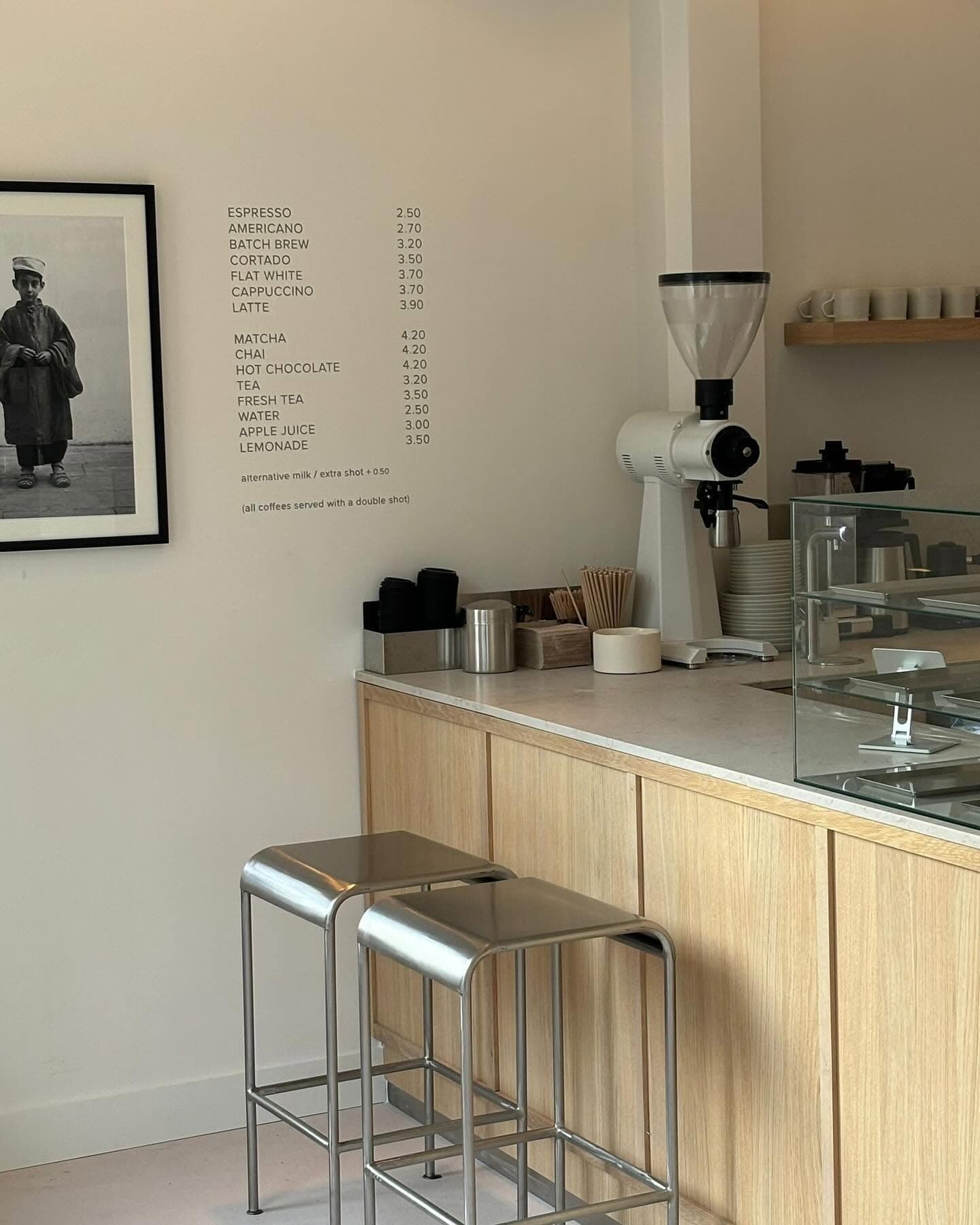 Calmo cafe counter and pendant lights